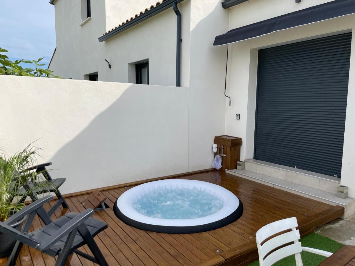 Appartement Avec Spa-Avril A Sept-Camargue 4 Personnes Saint-Laurent-dʼAigouze Exteriér fotografie